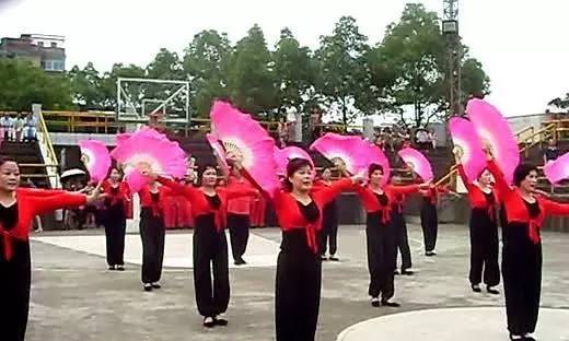 2025年最新广场舞，舞动新时代的魅力风采